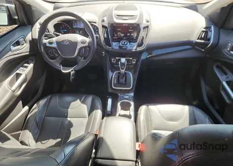 2013 Ford Escape Titanium z USA, uszkodzony, nr VIN 1FMCU0J99DUC46456